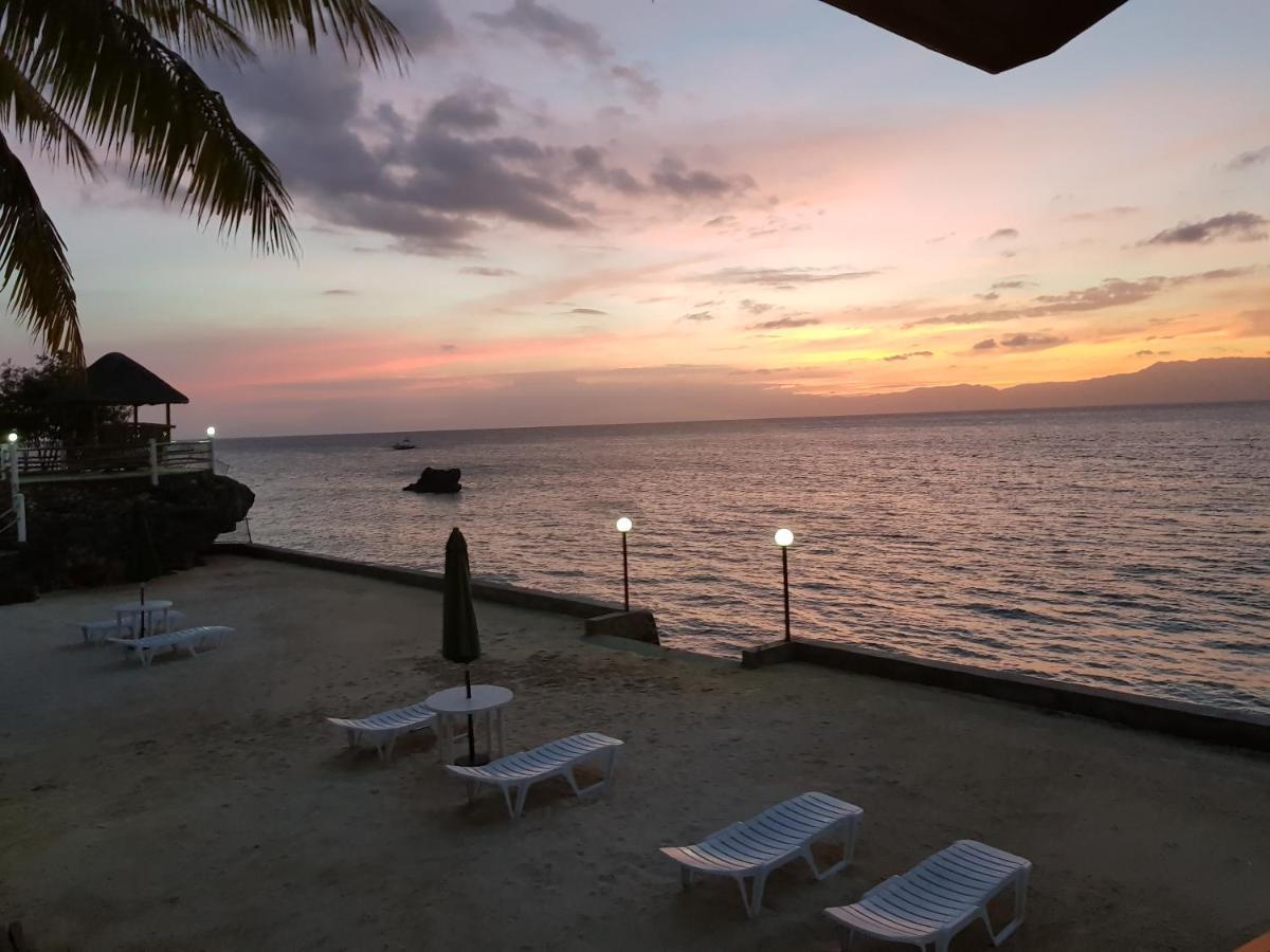 Tauig Beach Resort Moalboal Exteriör bild