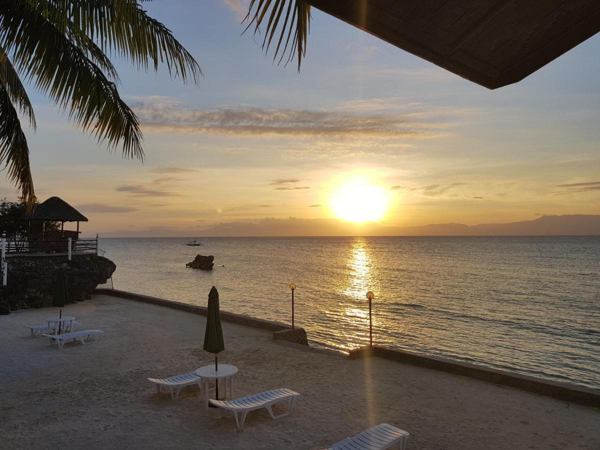 Tauig Beach Resort Moalboal Exteriör bild