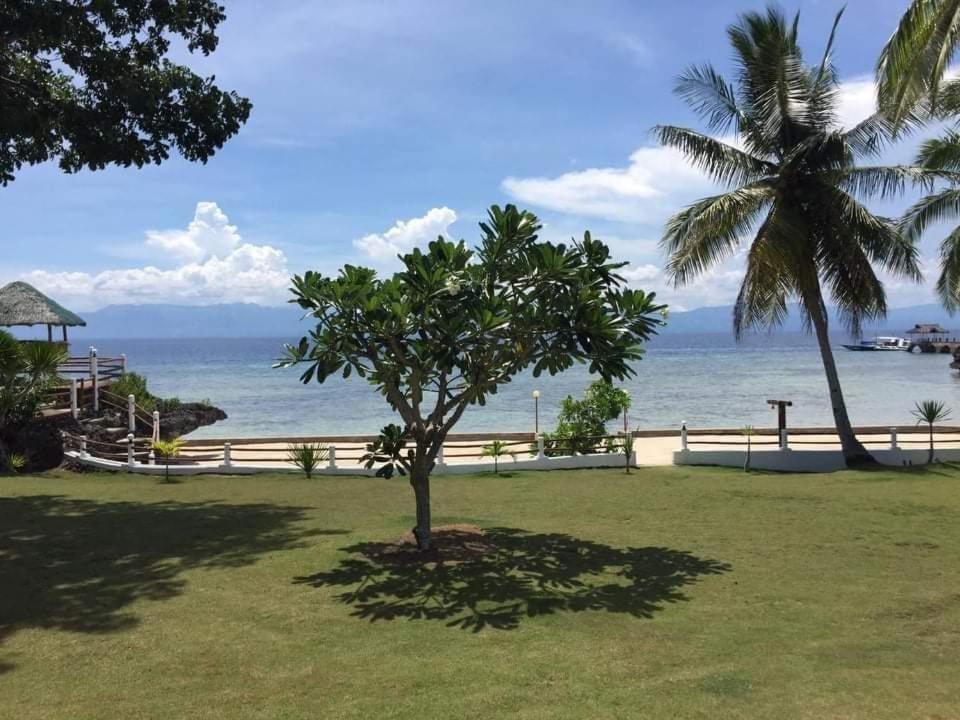 Tauig Beach Resort Moalboal Exteriör bild